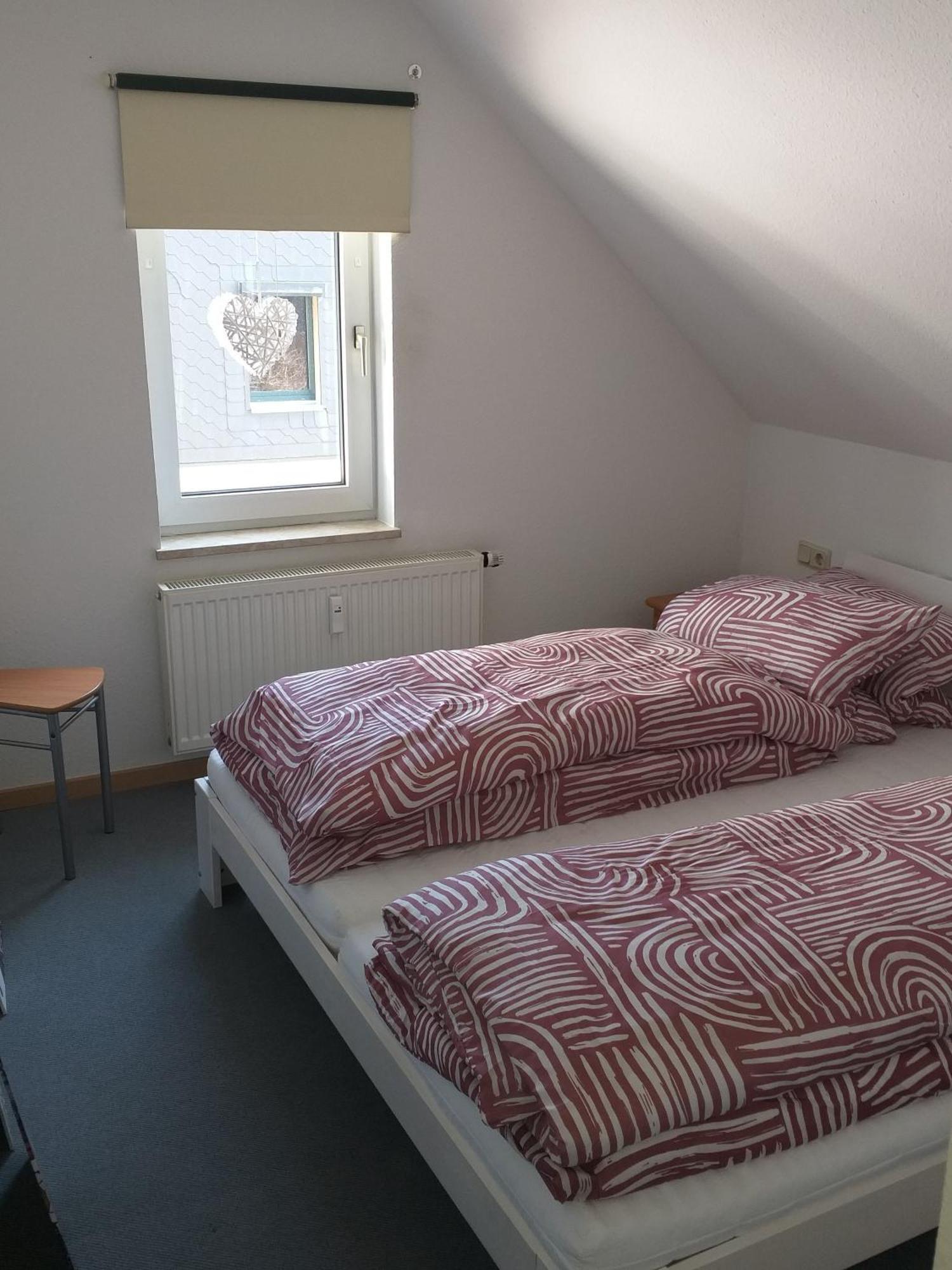 Ferienwohnung Sonnenschein Mit Kleinem Bauernhof ทาเลอ ภายนอก รูปภาพ