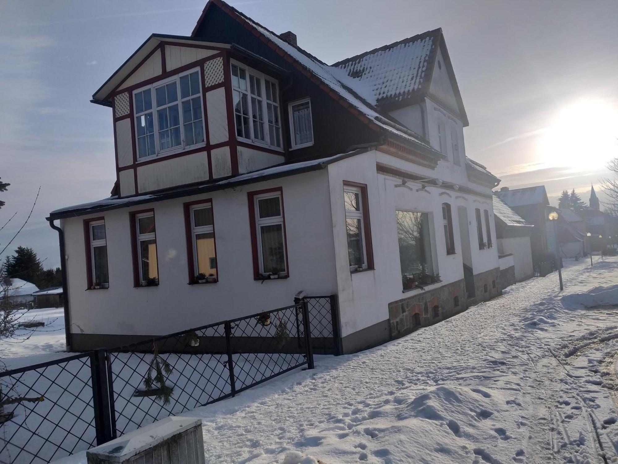 Ferienwohnung Sonnenschein Mit Kleinem Bauernhof ทาเลอ ภายนอก รูปภาพ
